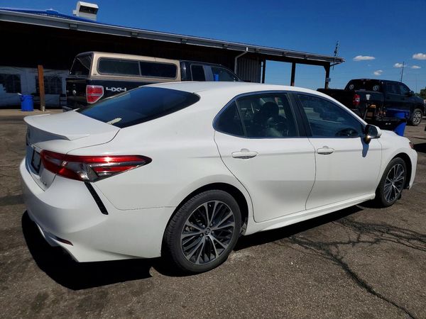 2018 TOYOTA CAMRY