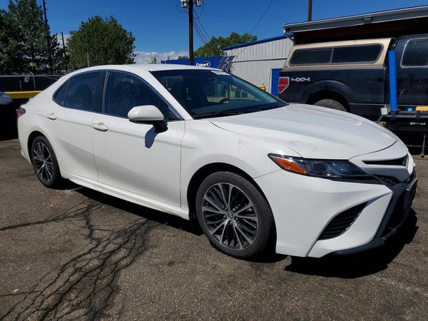 2018 TOYOTA CAMRY