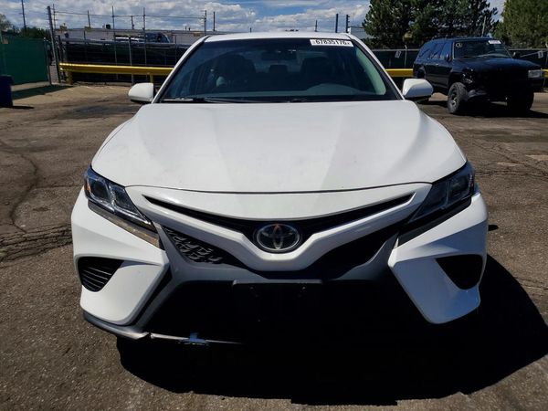 2018 TOYOTA CAMRY