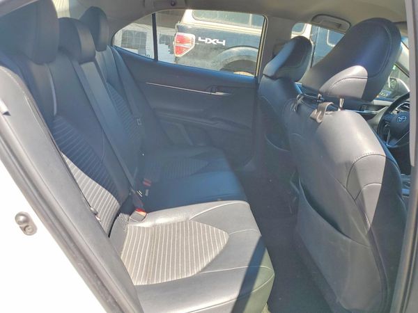 2018 TOYOTA CAMRY