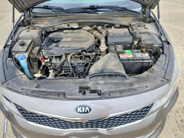 2018 KIA OPTIMA SXL — Engine bay