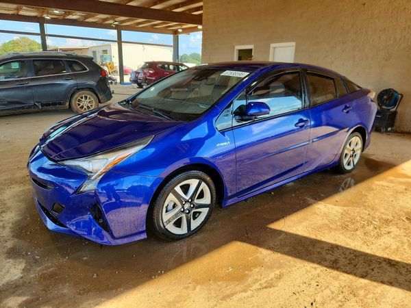 2016 TOYOTA PRIUS