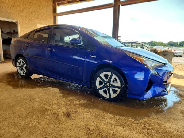 2016 TOYOTA PRIUS
