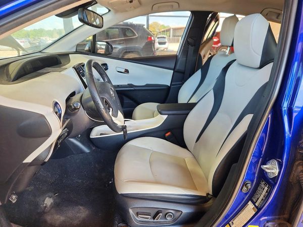 2016 TOYOTA PRIUS