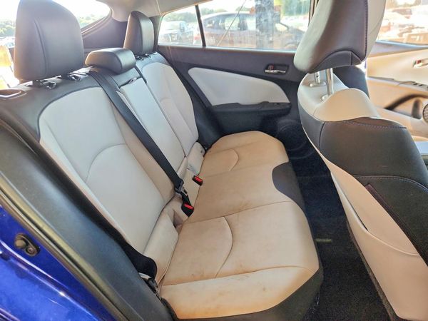 2016 TOYOTA PRIUS