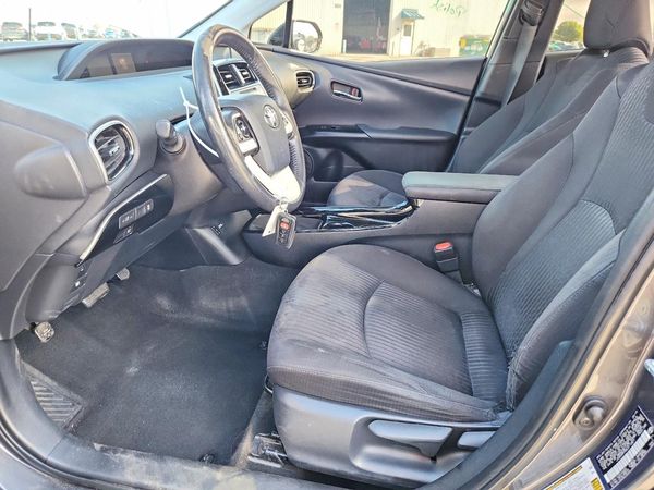 2019 TOYOTA PRIUS Plus/Premium/Advanced — DENT
