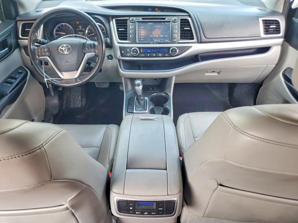 2015 TOYOTA HIGHLANDER