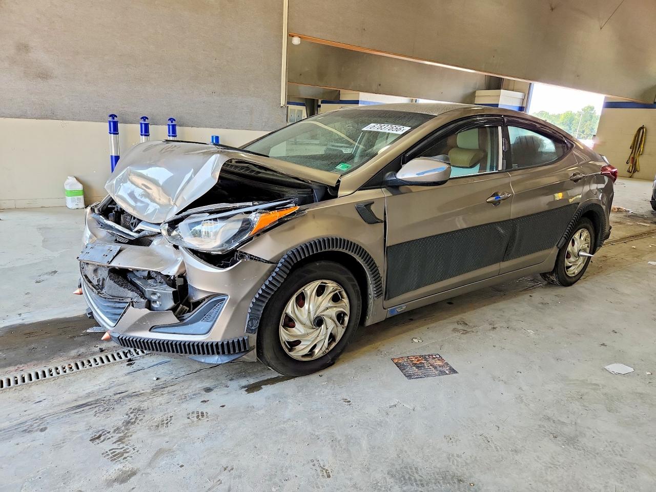 2016 HYUNDAI ELANTRA — Front 3/4