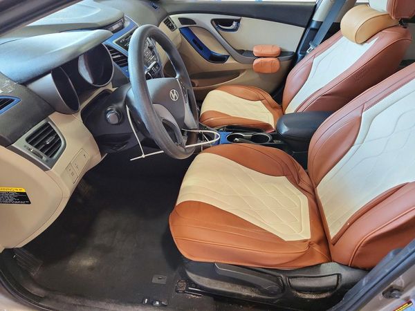 2016 HYUNDAI ELANTRA — DENT