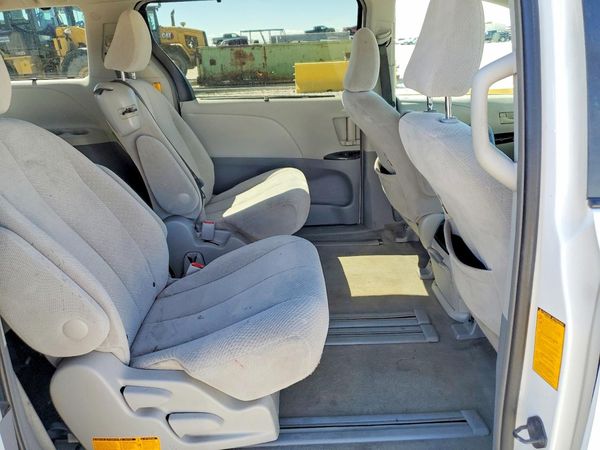 2013 TOYOTA SIENNA HYB — PSRS
