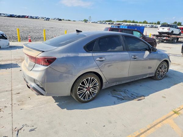 2022 KIA FORTE