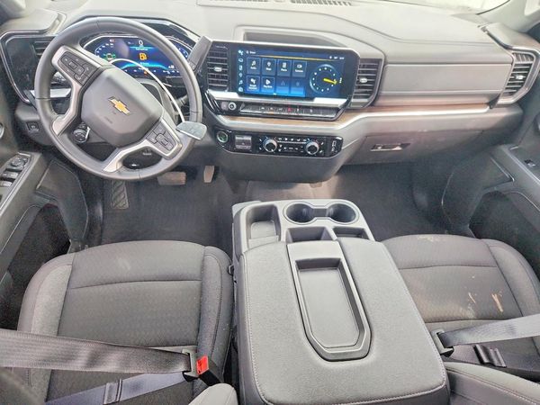 2024 CHEVROLET SILVERADO LT