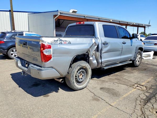 2017 TOYOTA TUNDRA