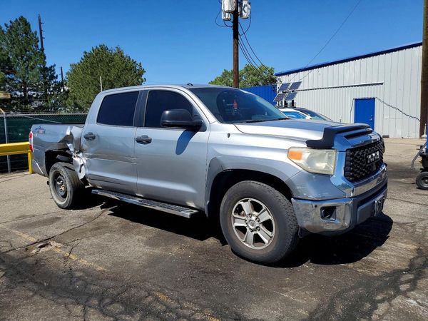 2017 TOYOTA TUNDRA
