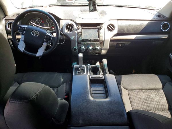 2017 TOYOTA TUNDRA