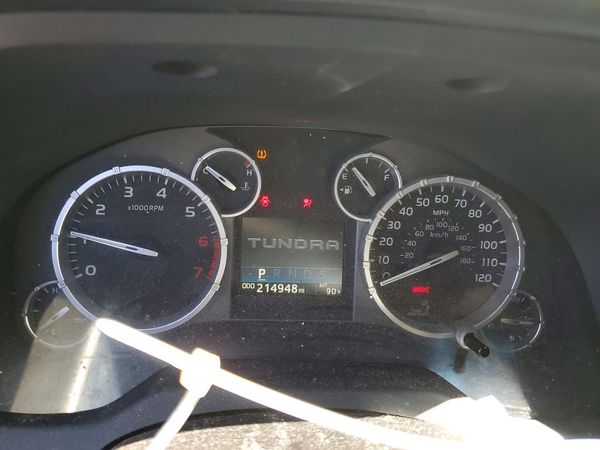 2017 TOYOTA TUNDRA