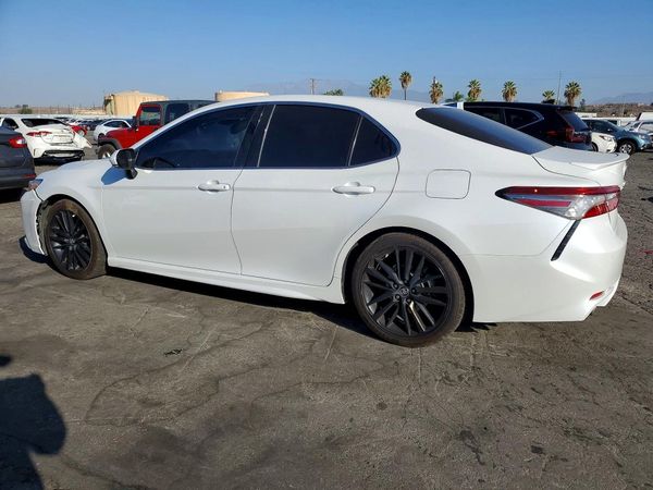 2018 TOYOTA CAMRY