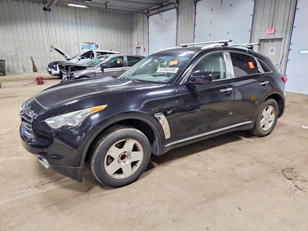 2016 INFINITI QX70