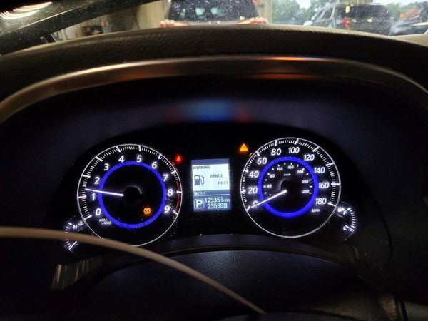 2016 INFINITI QX70
