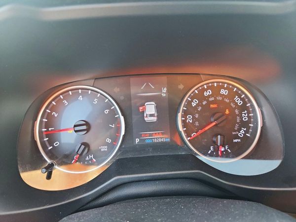 2020 TOYOTA RAV4 LE