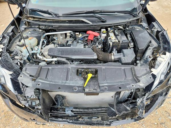 2026 NISSAN ROGUE S — Engine bay