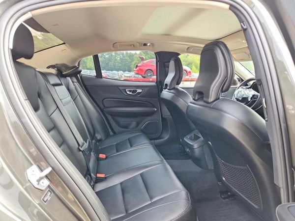 2020 VOLVO S60