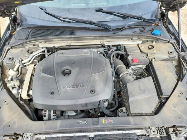 2020 VOLVO S60