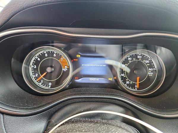 2022 JEEP CHEROKEE