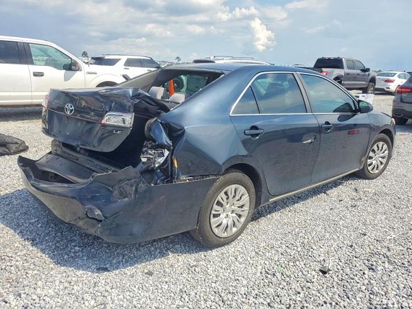 2013 TOYOTA CAMRY