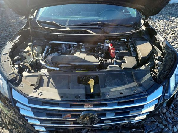 2024 NISSAN ROGUE S — Engine bay