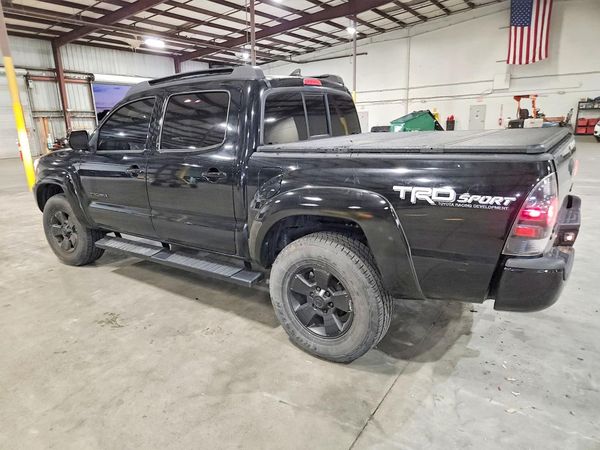 2015 TOYOTA TACOMA