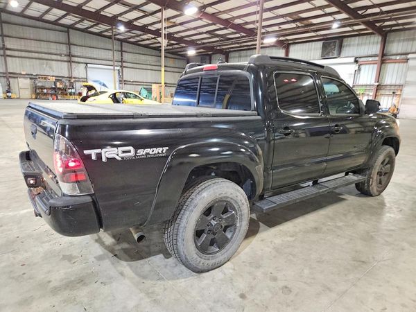 2015 TOYOTA TACOMA