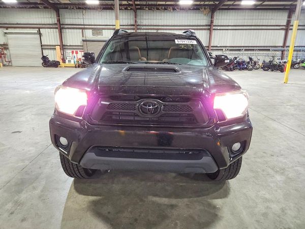 2015 TOYOTA TACOMA