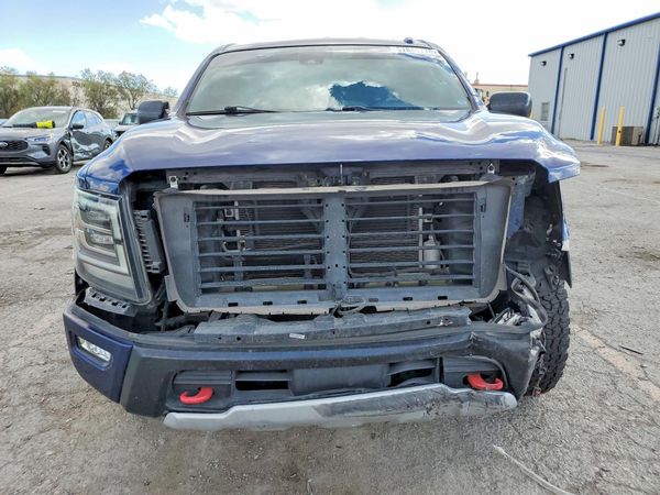 2021 NISSAN TITAN Crew Cab