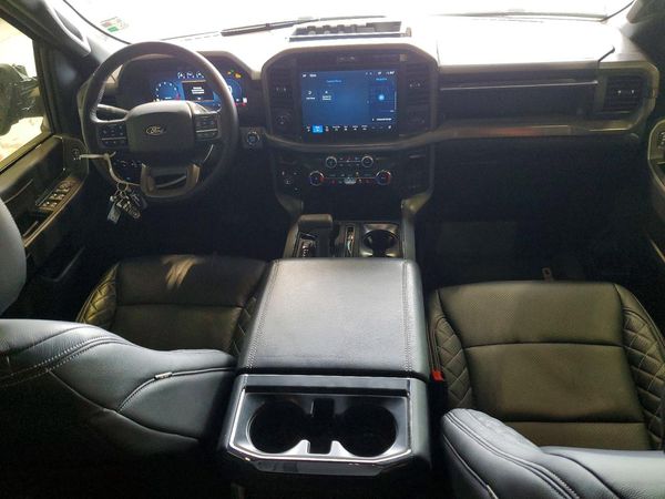 2025 FORD F150