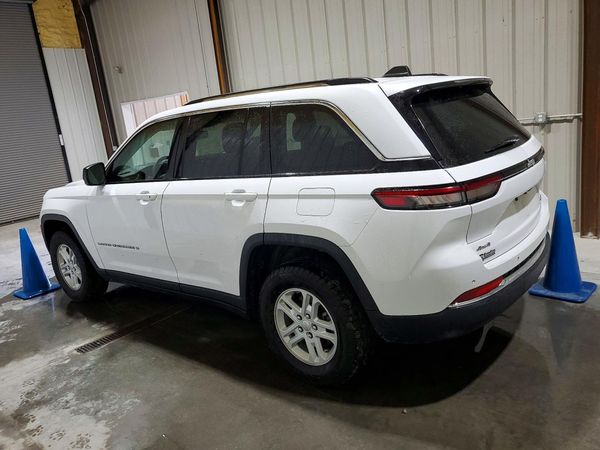 2023 JEEP GRAND CHEROKEE Laredo, Altitude
