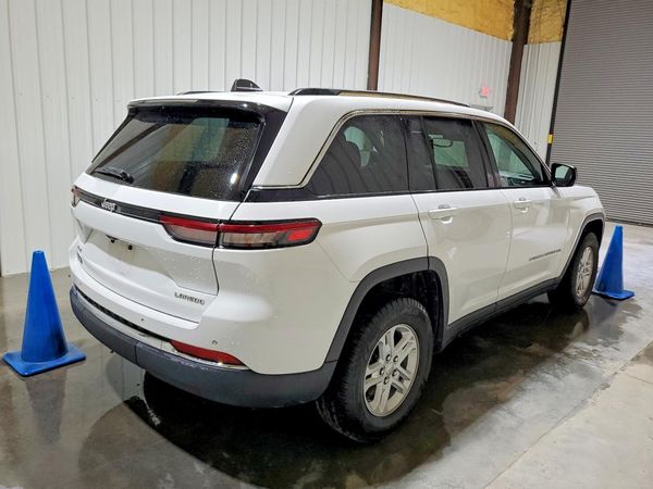 2023 JEEP GRAND CHEROKEE Laredo, Altitude