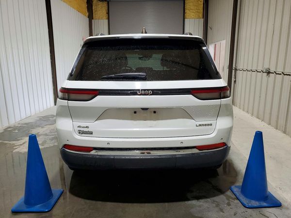 2023 JEEP GRAND CHEROKEE Laredo, Altitude