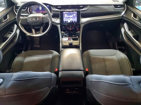 2023 JEEP GRAND CHEROKEE Laredo, Altitude