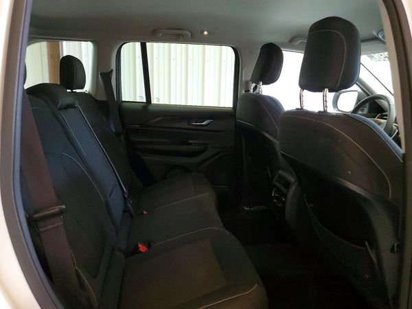 2023 JEEP GRAND CHEROKEE Laredo, Altitude