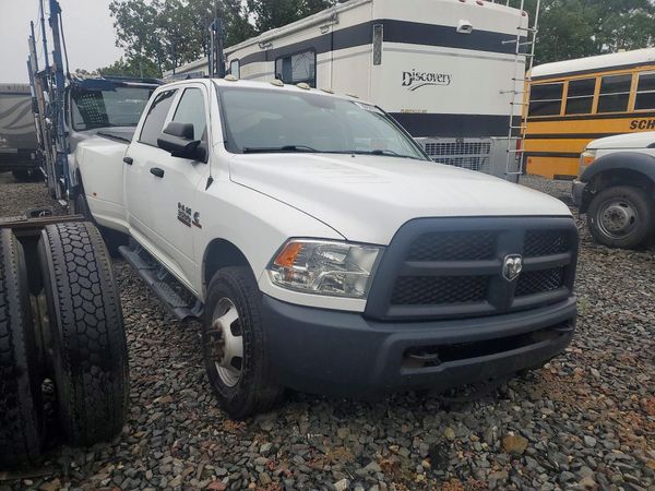 2018 RAM 3500 ST — Passenger 3/4