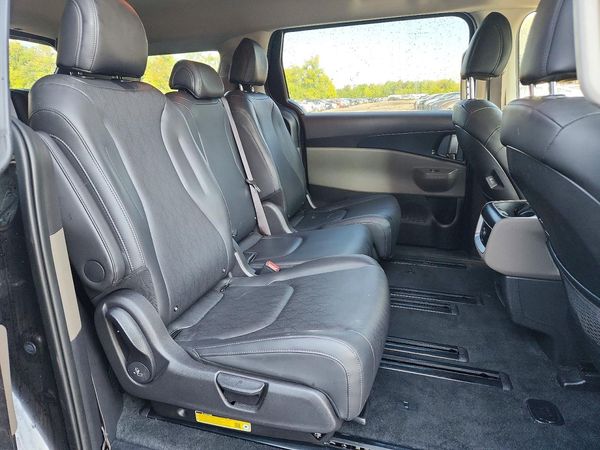 2026 KIA CARNIVAL LX, LXS