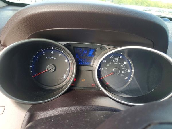 2015 HYUNDAI TUCSON