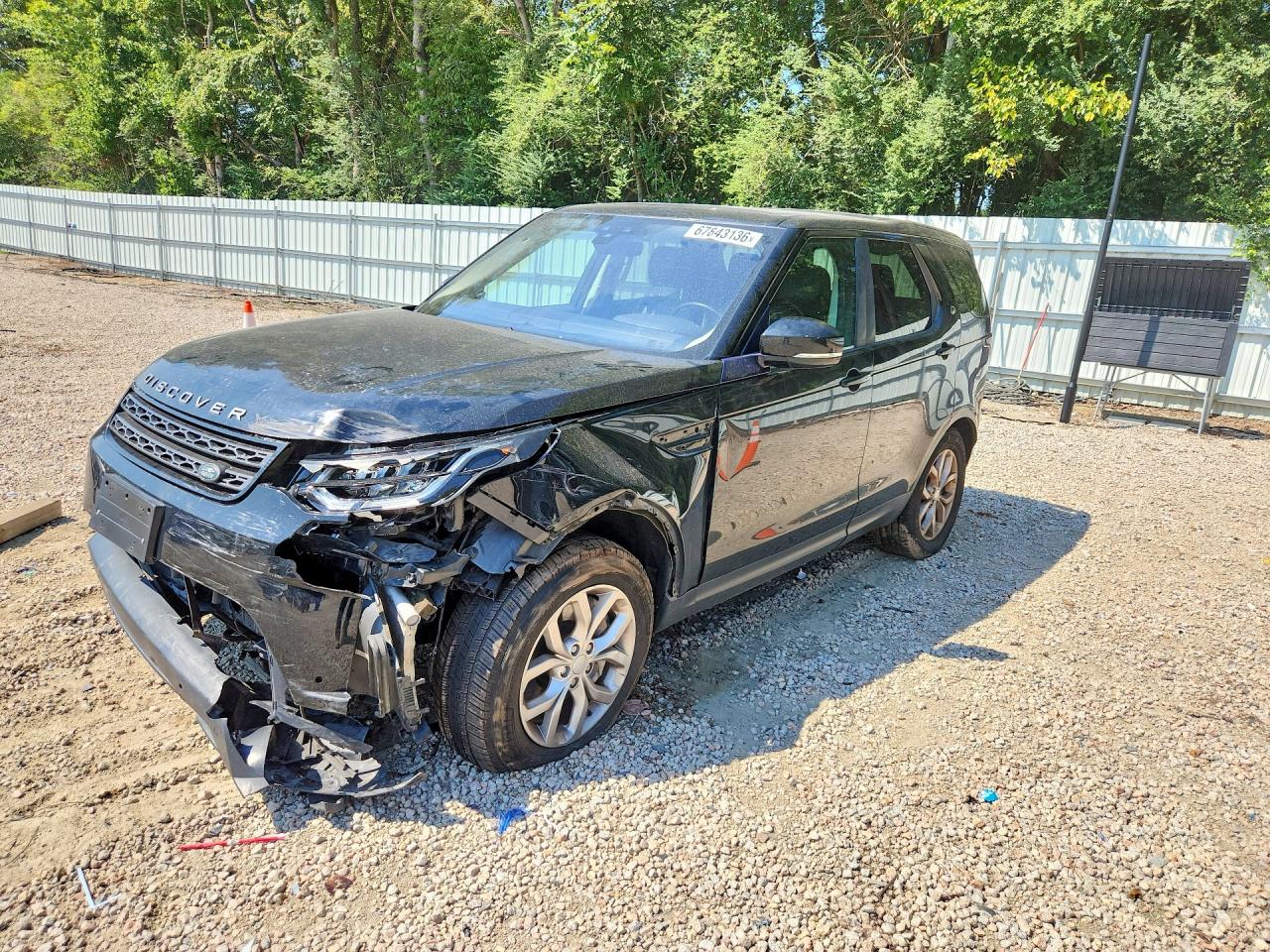 2020 LAND ROVER DISCOVERY SE — Front 3/4