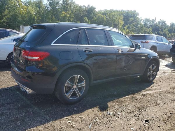2016 MERCEDES-BENZ GLC