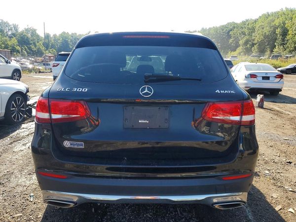 2016 MERCEDES-BENZ GLC