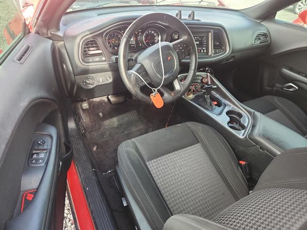 2018 DODGE CHALLENGER SXT