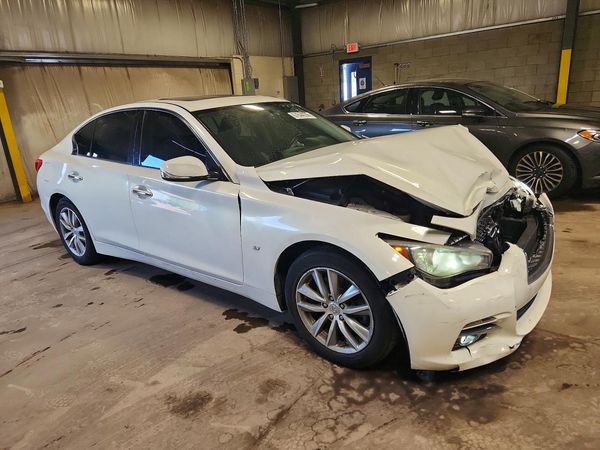 2015 INFINITI Q50