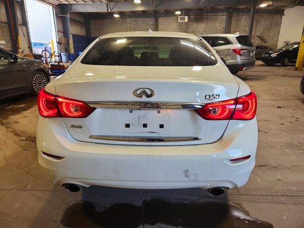 2015 INFINITI Q50