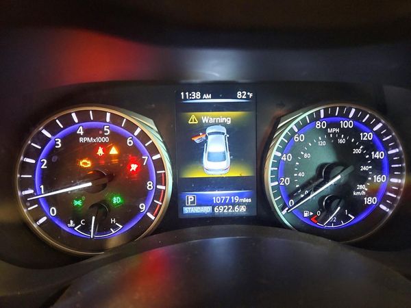 2015 INFINITI Q50